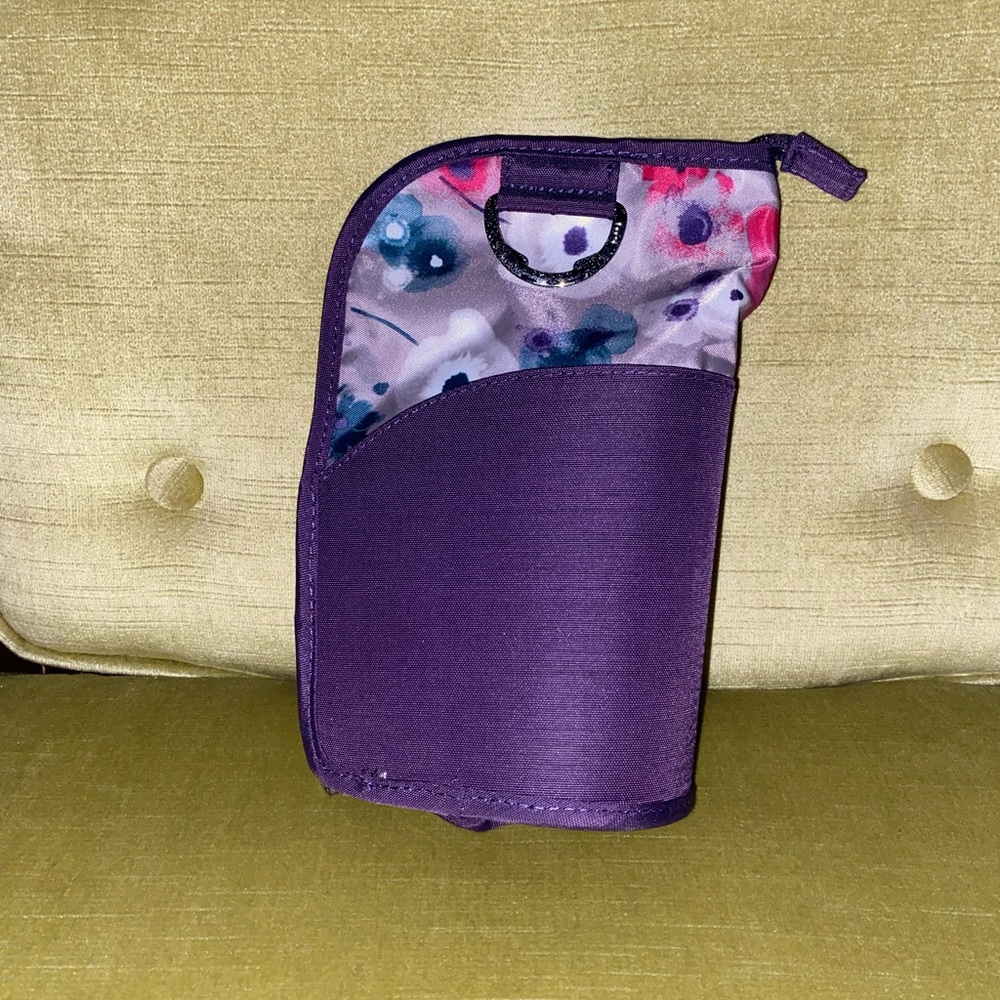 Lug Canoe Makeup Brush Holder